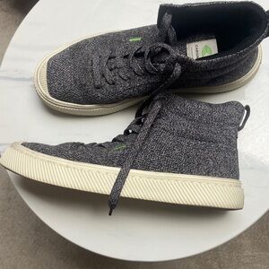 Hip Cariuma Sneakers